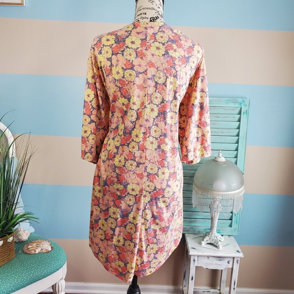 NWT LuLaRoe Floral Lindsay Cardigan - Picture 3 of 7